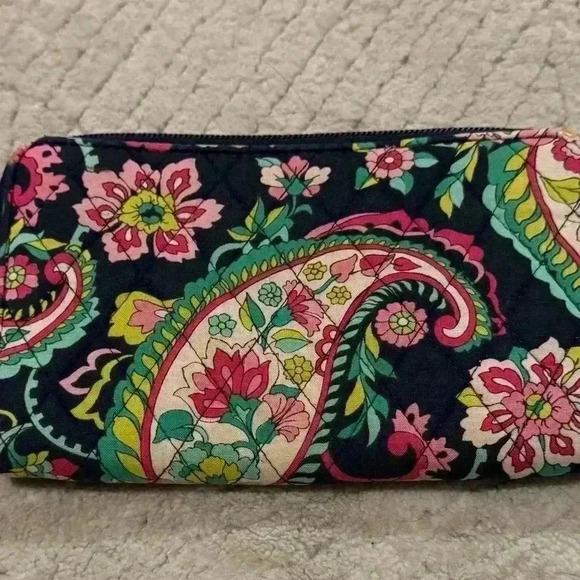 Vera Bradley zip around wallet - Picture 4 of 7
